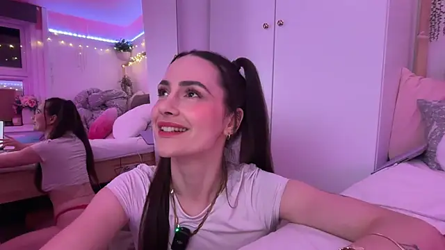 SpicyLunaaa online show from 03-03-26, 09:44