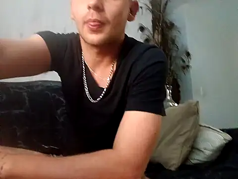 Snapshot of THOMMONSTER5299 chatting on 12-05-25, 02:00 THOMMONSTER5299 online show from 12-05-25, 02:00