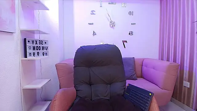 KamyGlam online show from 12-13-25, 08:04