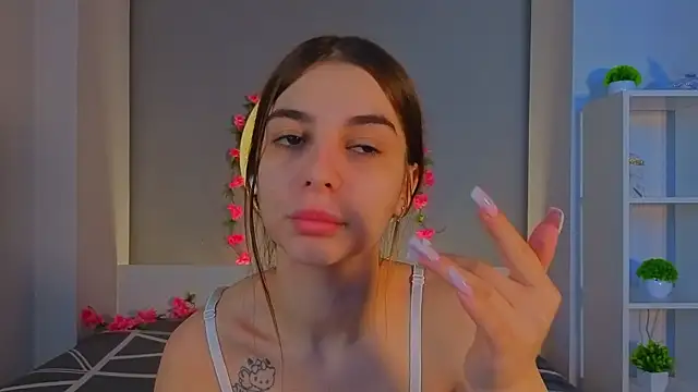 LauraHansil online show from 02-10-26, 06:12