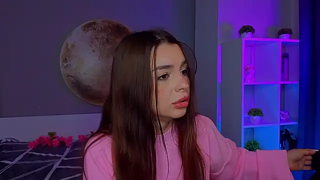 LauraHansil online show from 03-25-26, 07:13