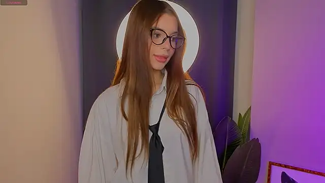 LauraHansil online show from 04-15-26, 07:07