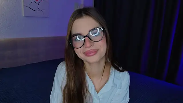 LauraHansil online show from 05-18-26, 07:07