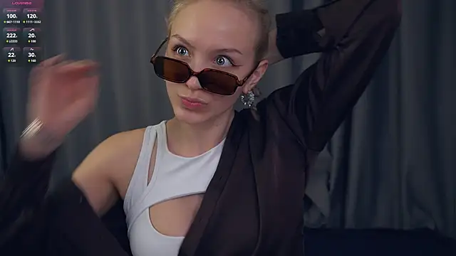 VetaManhardt online show from 04-12-26, 10:35