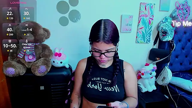 Emma boo online show from 02-02-26, 03:33