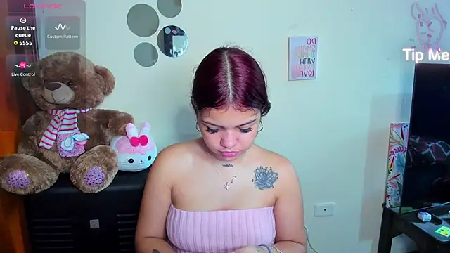 Emma boo online show from 02-23-26, 02:28