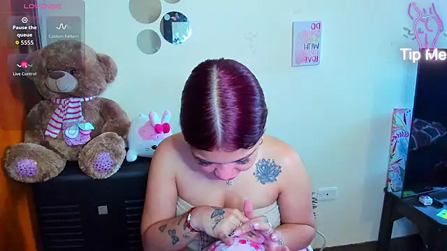 Emma boo online show from 02-20-26, 03:36