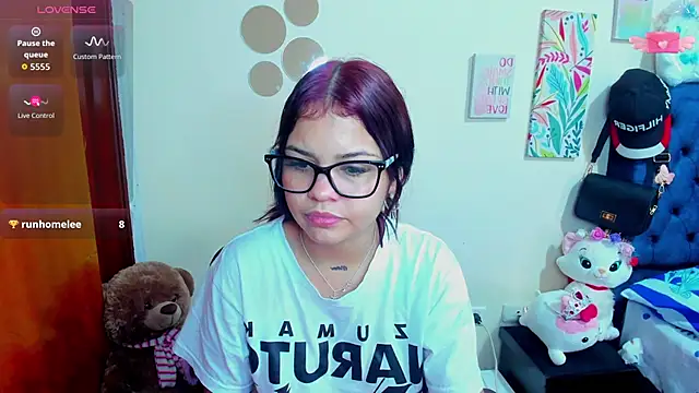 Emma boo online show from 11-13-25, 03:49