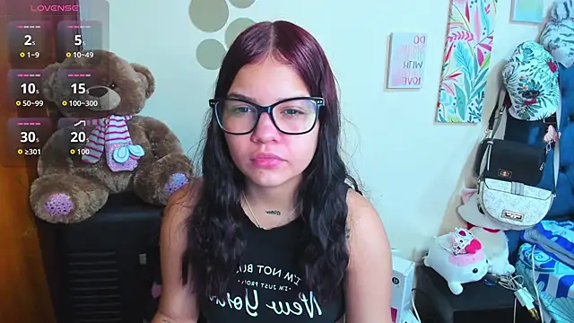 Emma boo online show from 12-20-25, 02:20