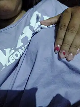 Snapshot of Camilu23 chatting on 10-28-25, 10:31 Camilu23 online show from 10-28-25, 10:31