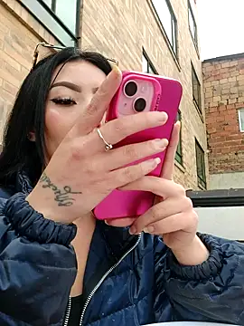 Snapshot of Moon_And_Sunn chatting on 10-30-25, 01:42 Moon And Sunn online show from 10-30-25, 01:42