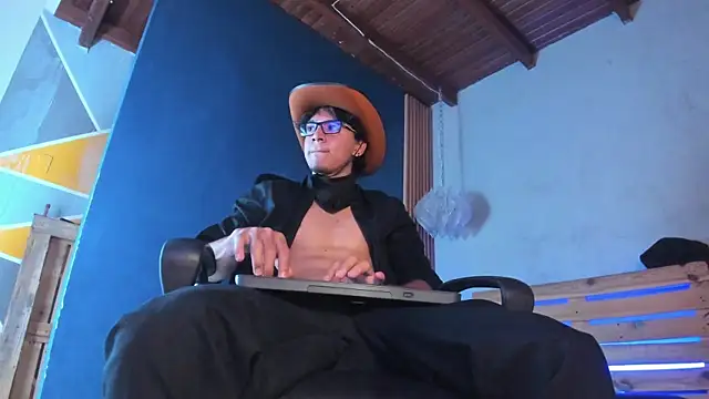 kane del toro online show from 10-31-25, 01:41