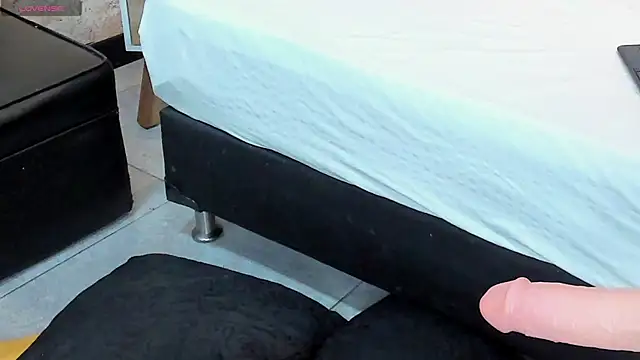 Ivy Spicy online show from 11-27-25, 04:13