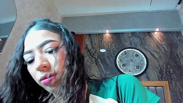 Ivy Spicy online show from 11-08-25, 03:43