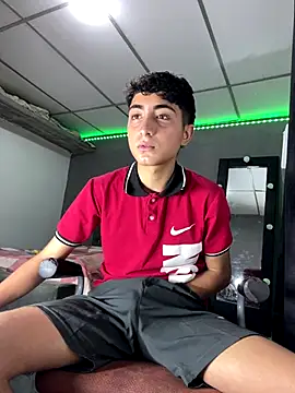 Snapshot of MathieuAGT chatting on 11-01-25, 11:53 MathieuAGT online show from 11-01-25, 11:53