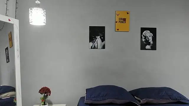 sexynova 93 online show from 02-11-26, 07:36