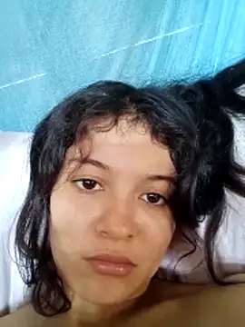 Soymaia online show from 12-21-25, 02:08