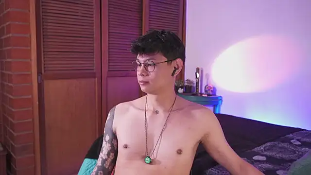 estmonnn online show from 02-12-26, 01:49