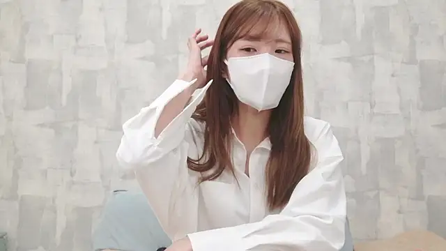 Minami jjjj online show from 07-18-26, 12:30