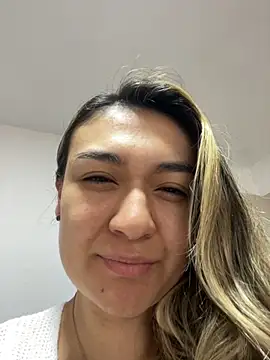 Im-Lola online show from 11-05-25, 11:24