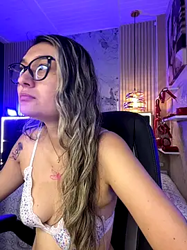 Im-Lola online show from 12-18-25, 09:51