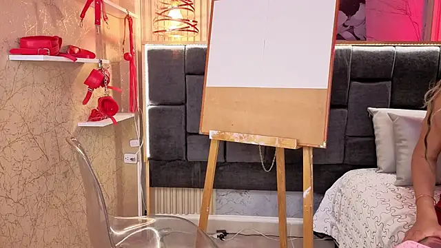 Im-Lola online show from 01-14-26, 08:56