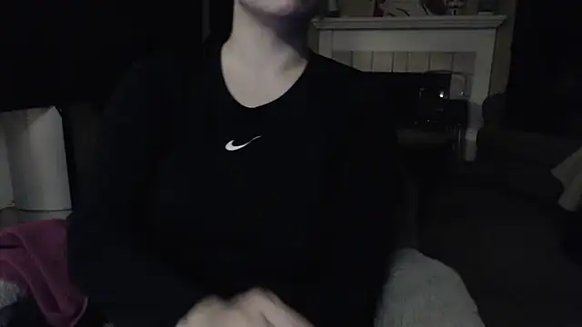 Skyl31 online show from 04-10-26, 03:02