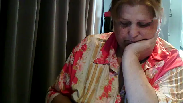 Sylviastar46 online show from 06-03-26, 09:32