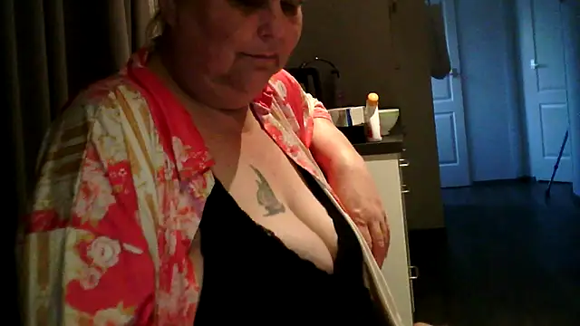 Sylviastar46 online show from 06-01-26, 07:35