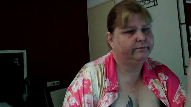 Sylviastar46 online show from 05-19-26, 08:10