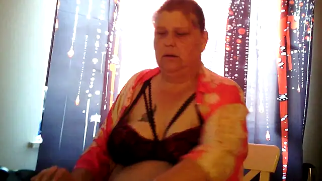 Sylviastar46 online show from 06-30-26, 07:52