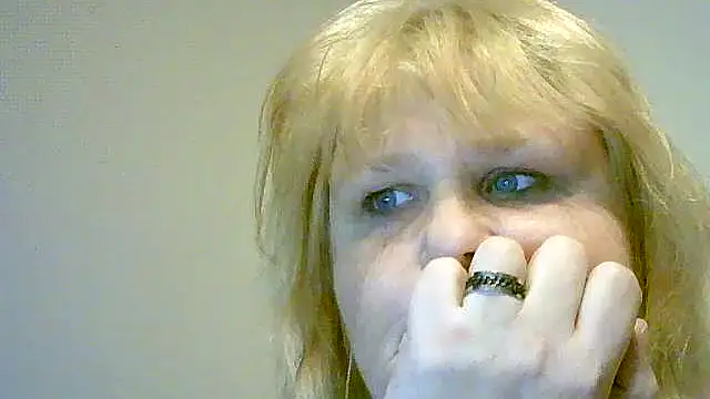 Sylviastar46 online show from 11-13-25, 05:28