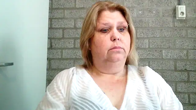 Sylviastar46 online show from 03-03-26, 09:38