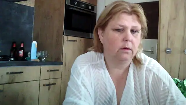 Sylviastar46 online show from 03-27-26, 08:26