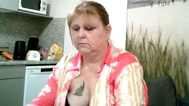 Sylviastar46 online show from 03-31-26, 07:49