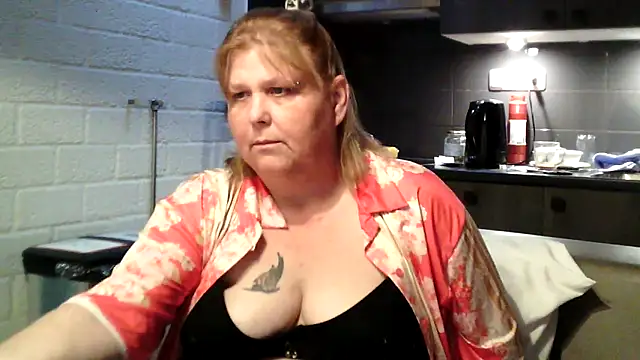Sylviastar46 online show from 05-06-26, 06:01
