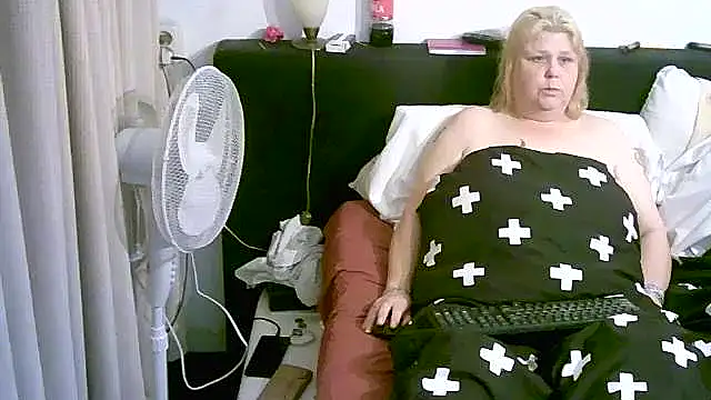 Sylviastar46 online show from 11-21-25, 09:03