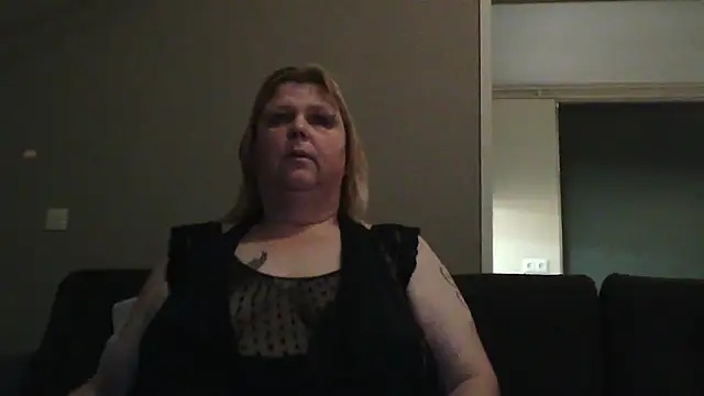 Sylviastar46 online show from 02-08-26, 09:29