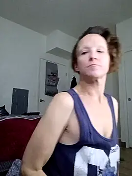 Karebearz1 online show from 11-18-25, 04:43