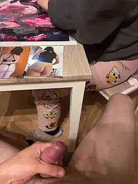 Teeny-Slut18 online show from 06-10-26, 07:59