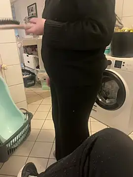 Teeny-Slut18 online show from 05-06-26, 05:00
