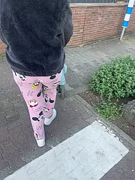 Teeny-Slut18 online show from 04-28-26, 04:55