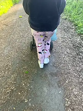 Teeny-Slut18 online show from 04-29-26, 05:44