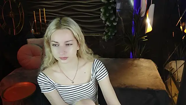 Jessie Cuti online show from 01-09-26, 01:40