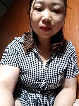 julybe online show from 04-01-26, 04:15