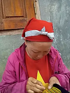 Snapshot of cute-kiss chatting on 10-31-25, 03:14 cute-kiss online show from 10-31-25, 03:14