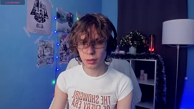 LeoBensyten online show from 11-21-25, 03:33