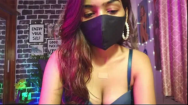 Saloni9 online show from 04-07-26, 12:45