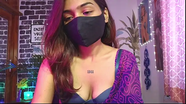 Saloni9 online show from 04-04-26, 04:19