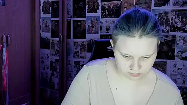 Snapshot of FoxPlayXX chatting on 06-15-26, 07:57 FoxPlayXX online show from 06-15-26, 07:57